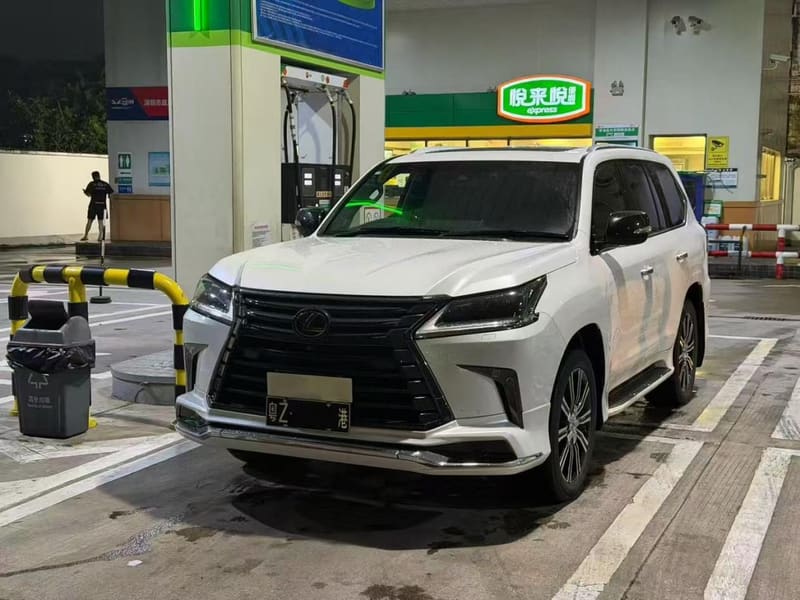 Lexus LX 570 delivered to a JapanAuc buyer in Hong Kong