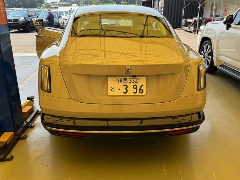 Rolls Royce Spectre 4