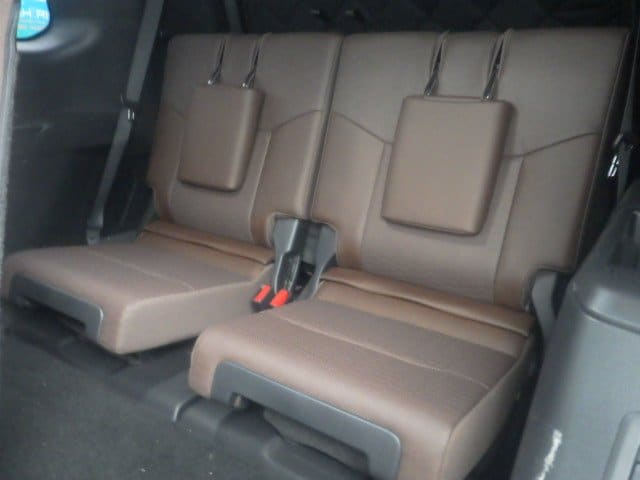 Toyota Land Cruiser LC250 6