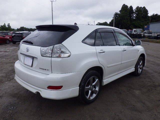 Toyota Harrier 4
