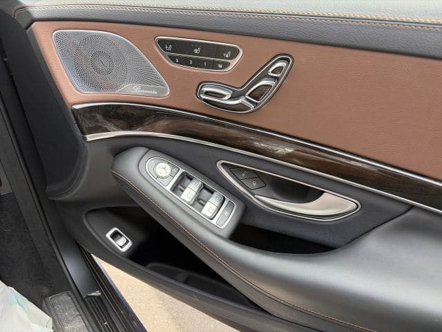 Mercedes Benz S Class 6