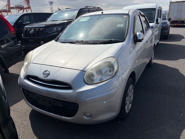 Nissan March 2
