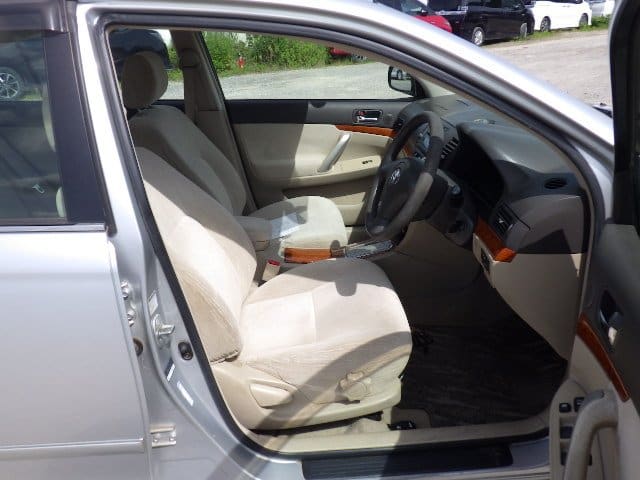 Toyota Premio 5