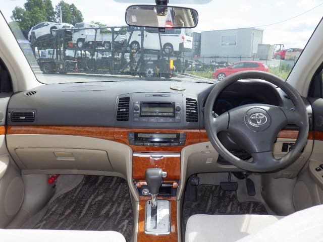 Toyota Premio 7