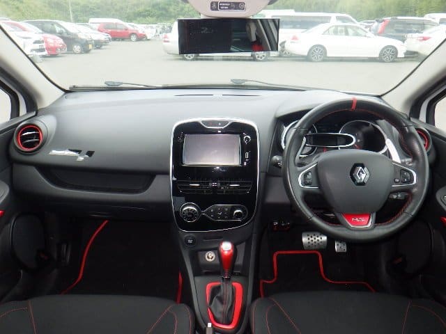 Renault Lutecia 7
