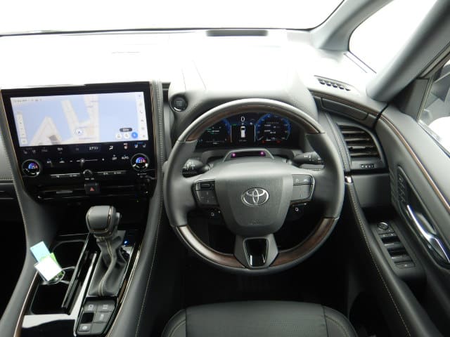 Toyota Alphard 8
