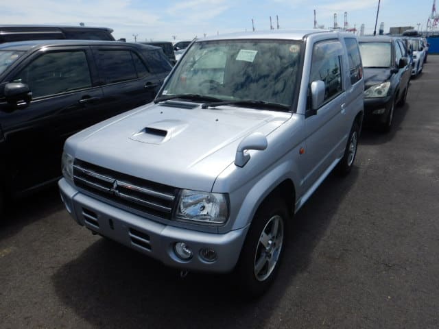 Mitsubishi Pajero Mini 4