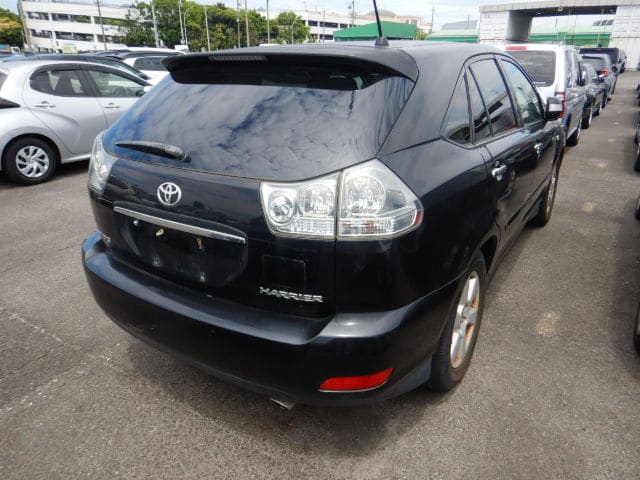 Toyota Harrier 2