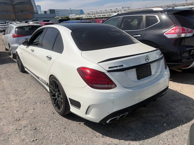 Mercedes Benz AMG C63 3