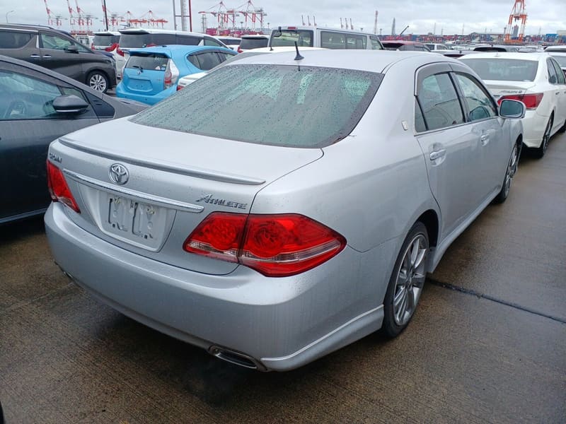 Toyota Crown 4