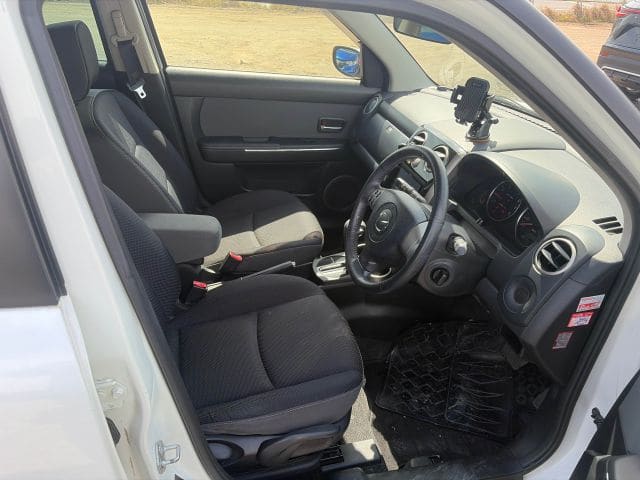 Mazda Verisa 5