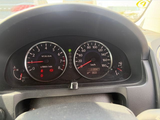 Mazda Verisa 6