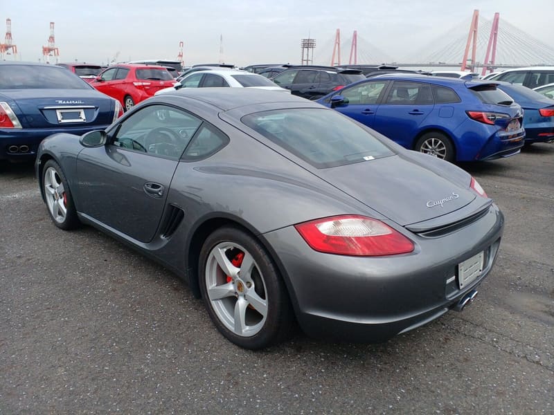 Porsche Cayman 3