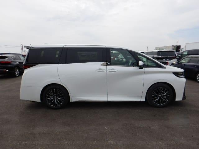 Toyota Vellfire 3