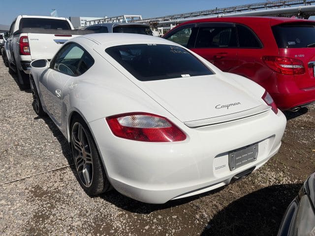 Porsche Cayman 3