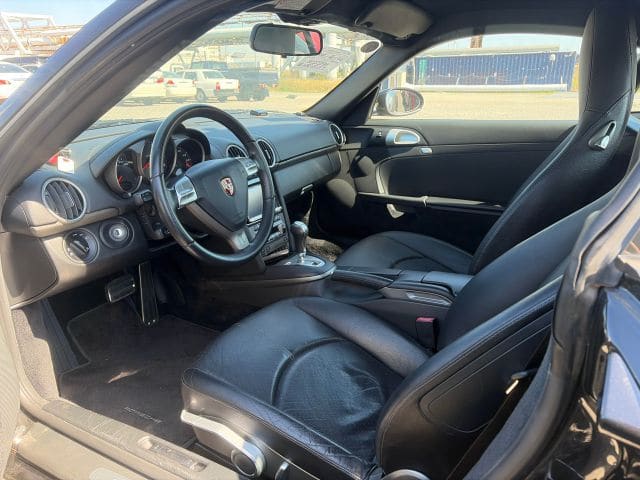 Porsche Cayman 6