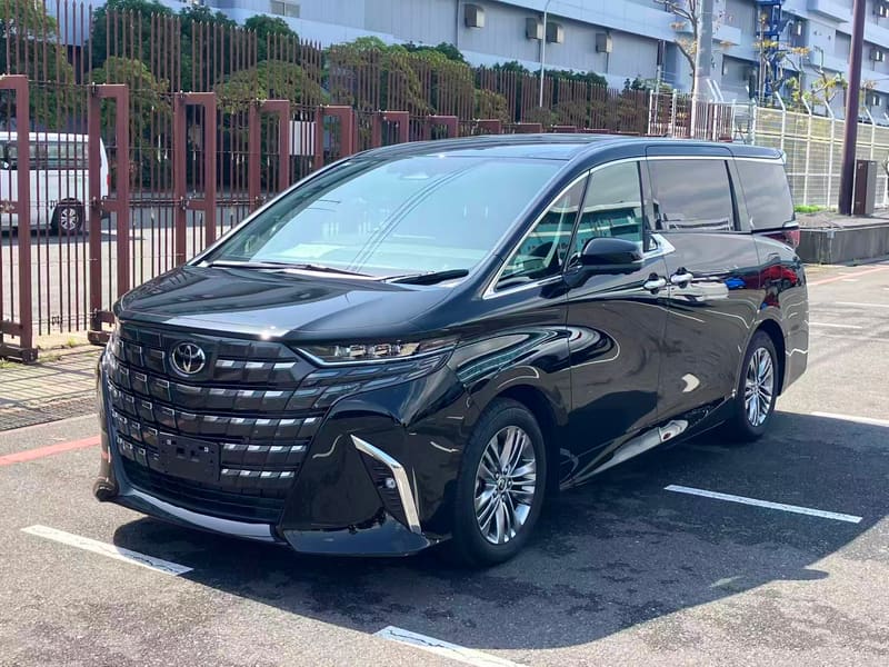 Toyota Alphard 3