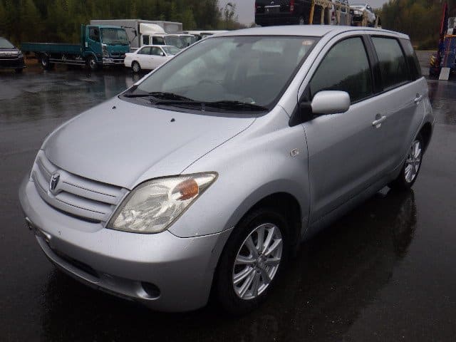 Toyota IST 2