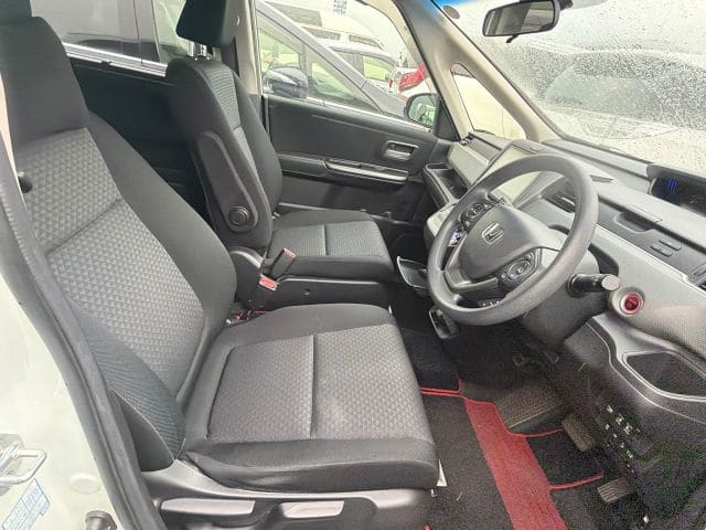 Honda Freed 5