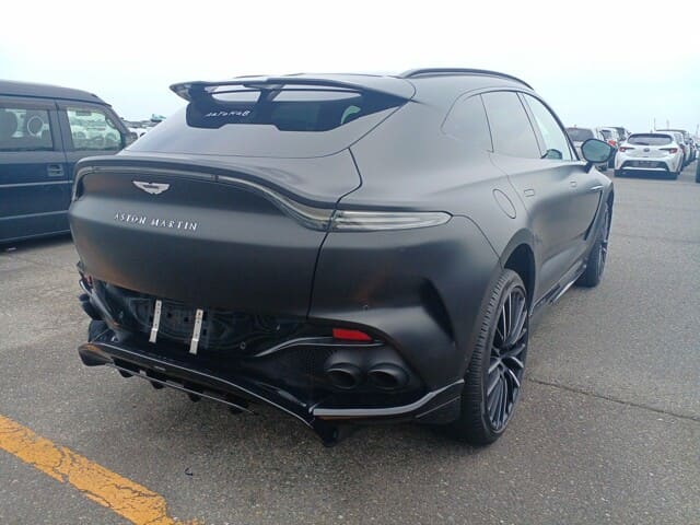Aston Martin DBX707 3