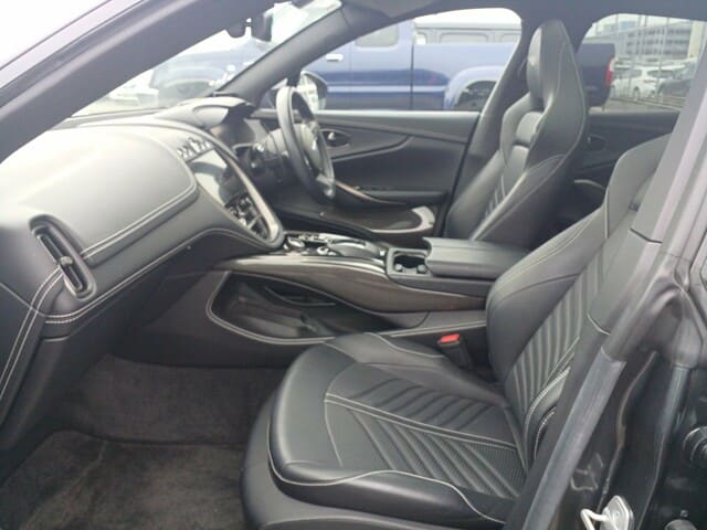 Aston Martin DBX707 6