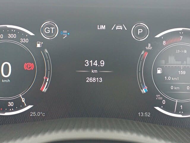Aston Martin DBX707 8