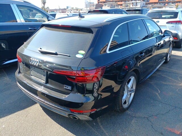 Audi A4 Avant 4