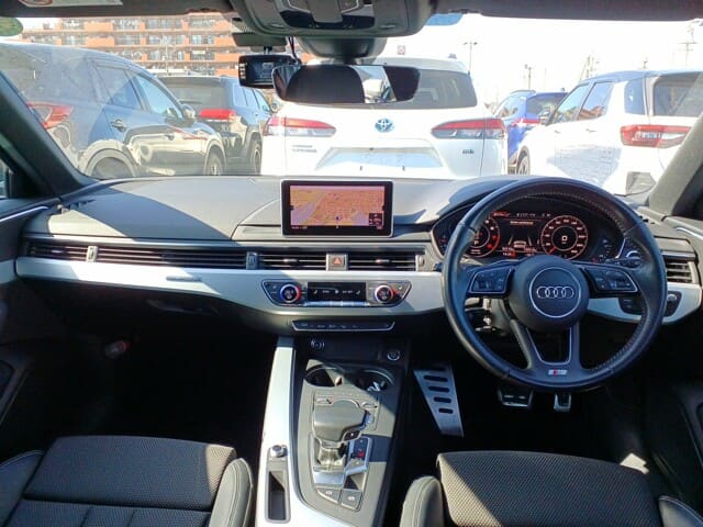Audi A4 Avant 7
