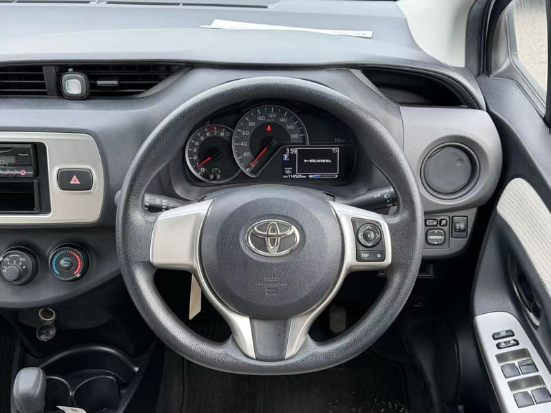 Toyota Vitz 8