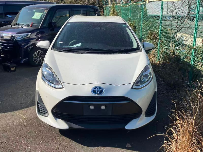 Toyota Aqua 2