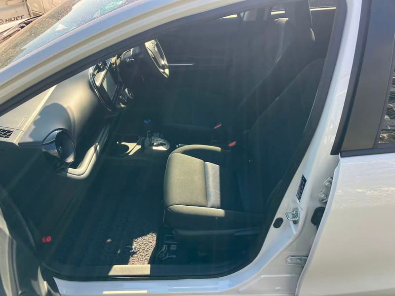 Toyota Aqua 6