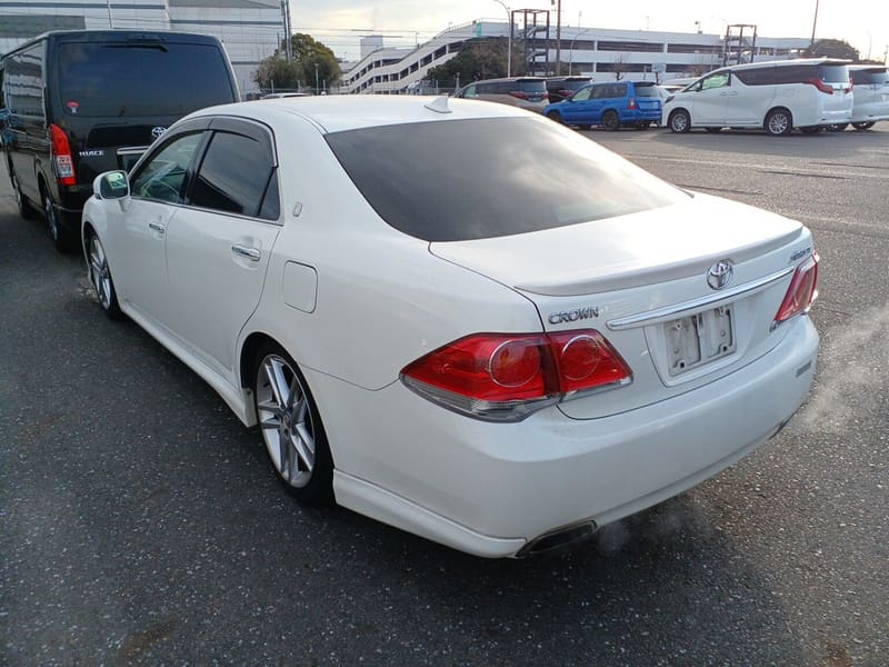 Toyota Crown 3