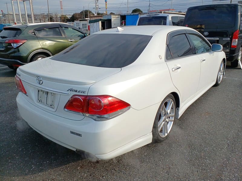 Toyota Crown 4