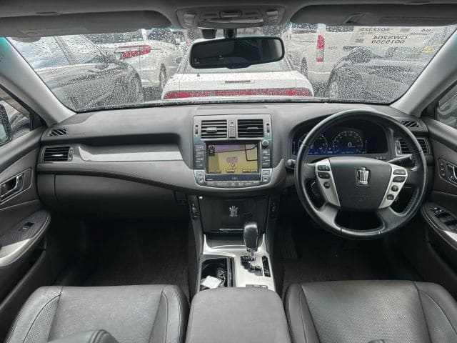Toyota Crown 7