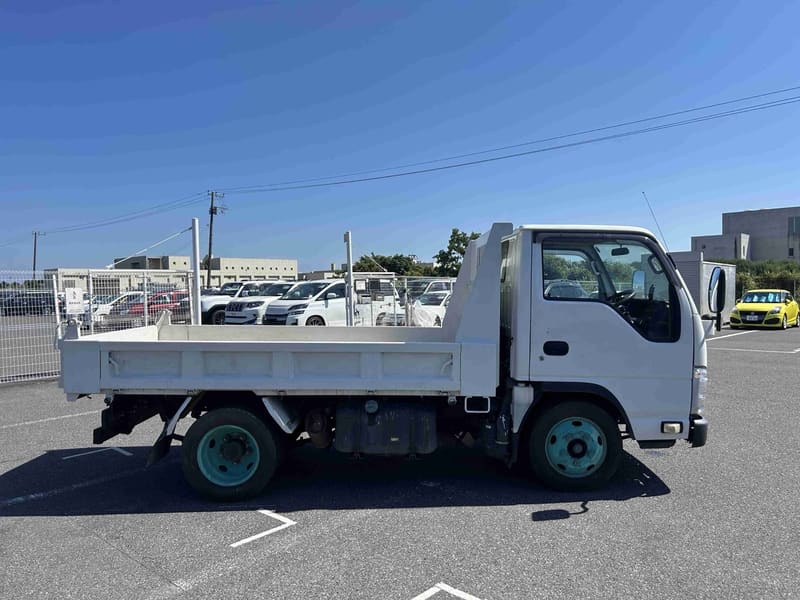 Isuzu ELF 4