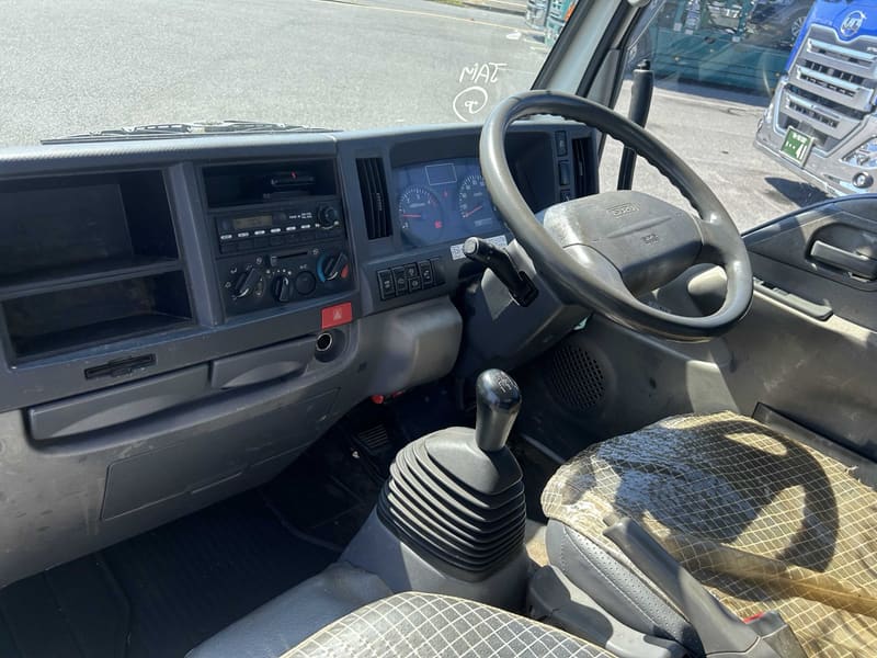 Isuzu ELF 5