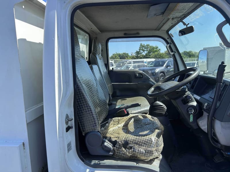 Isuzu ELF 6