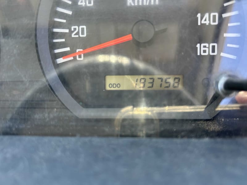 Isuzu ELF 7