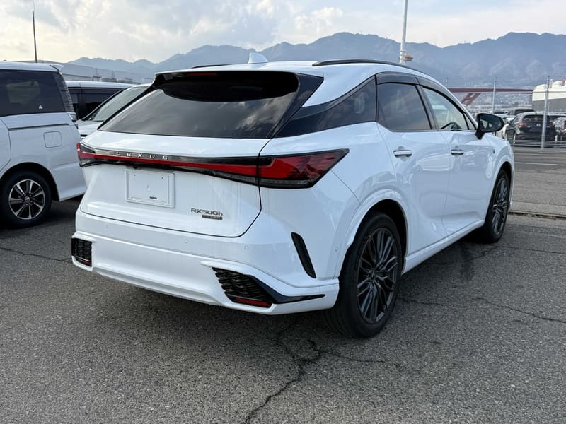 Lexus RX500h 4