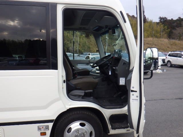 Toyota Coaster 7