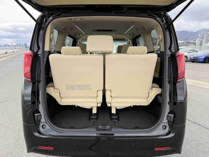 Toyota Alphard 5
