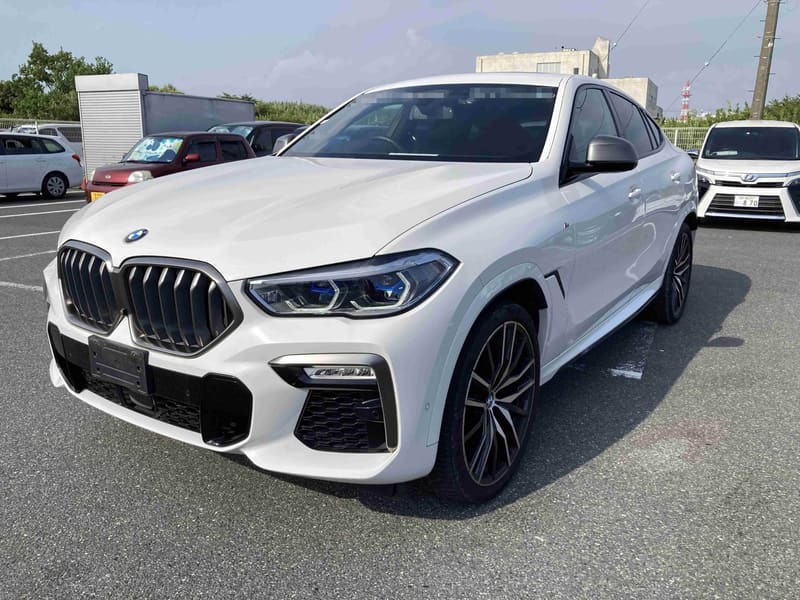 2021 BMW X6 M50i