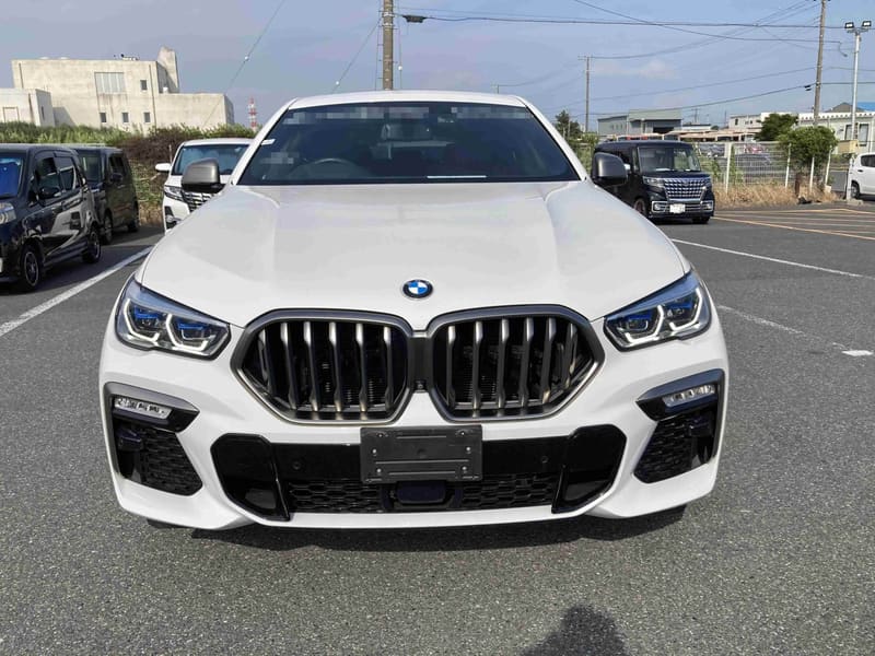 BMW X6 M50i 2