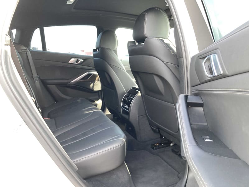 BMW X6 M50i 5