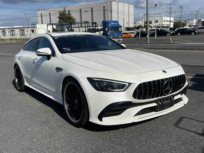 Mercedes Benz AMG GT43 3