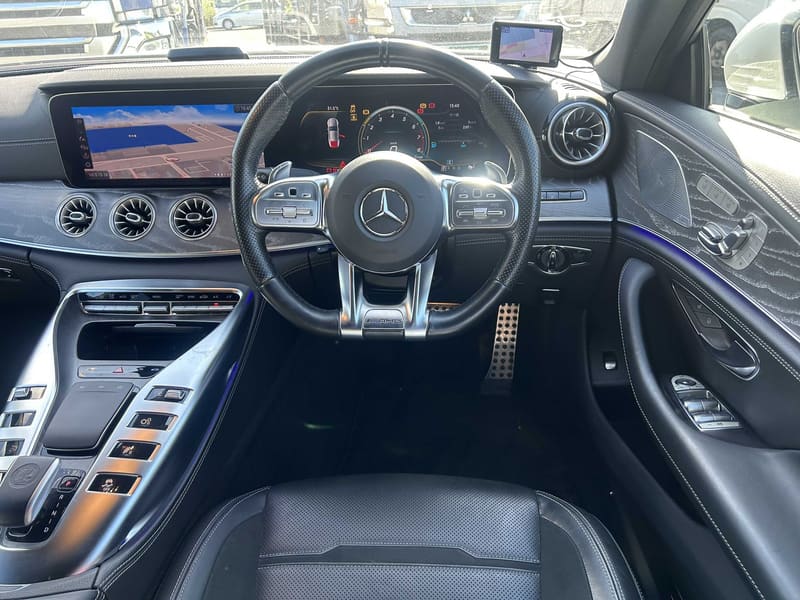 Mercedes Benz AMG GT43 8