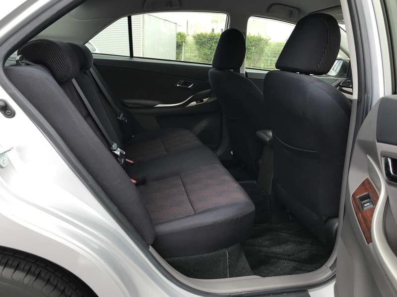 Toyota Premio 5