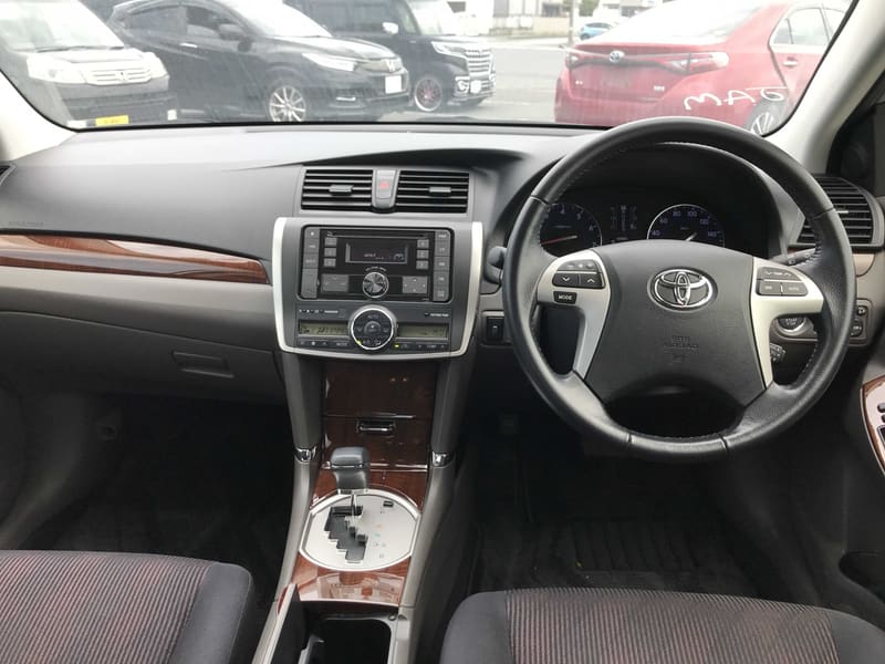 Toyota Premio 6