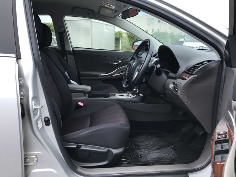Toyota Premio 7
