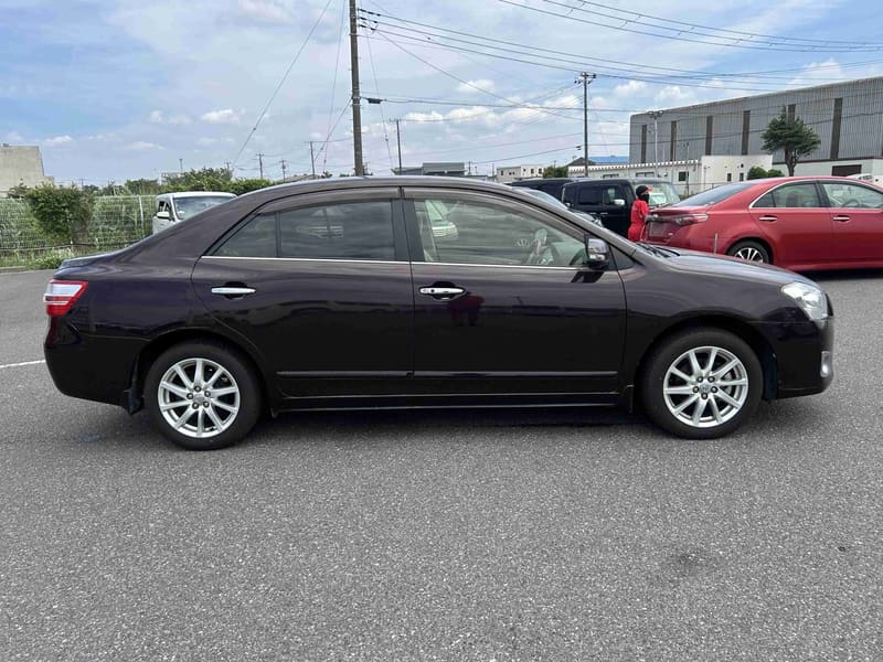 Toyota Premio 3